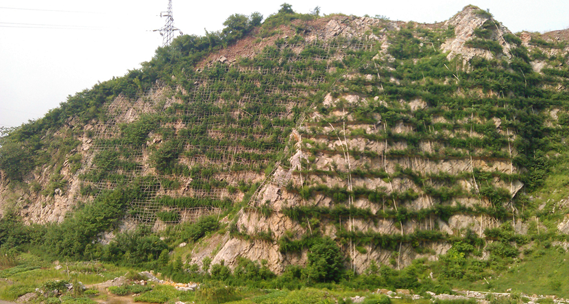 湖北·黄荆山北麓采石场工程